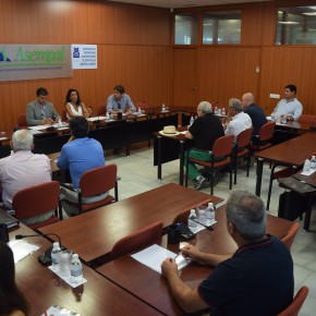 Marta Bosquet explica a promotores y constructores la "histórica" bajada del impuesto de sucesiones lograda por Ciudadanos en Andalucía