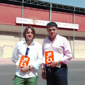 C’s Almería propone usar el Juan Rojas como campo de rugby para ahorrar a la ciudad un millón de euros