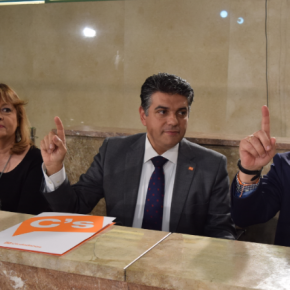 Cs arranca el compromiso al Equipo de Gobierno de crear un mecanismo para devolver las plusvalías cobradas indebidamente y modificar la ordenanza municipal que lo regula Cs arranca el compromiso al Equipo de Gobierno de crear un mecanismo para devolver las plusvalías cobradas indebidamente y modificar la ordenanza municipal que lo regula