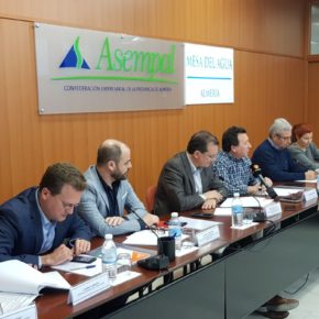 Ciudadanos y representantes Mesa del Agua Almería apuestan por un enfoque nacional en la gestión de los recursos hídricos Ciudadanos y representantes Mesa del Agua Almería apuestan por un enfoque nacional en la gestión de los recursos hídricos