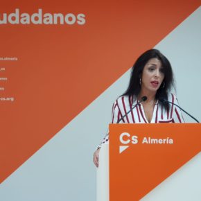 Marta Bosquet: “Cs está preparado para liderar el cambio político que necesita Almería y que el bipartidismo ha impedido estos 37 años” Marta Bosquet: “Cs está preparado para liderar el cambio político que necesita Almería y que el bipartidismo ha impedido estos 37 años”