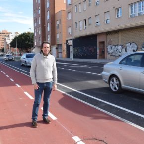 Ciudadanos Almería reclama la instalación de elementos que delimiten el carril bici en la carretera de Sierra Alhamilla