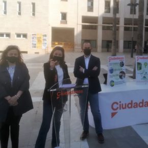 Padial: “Ciudadanos propone la instalación de máquinas de reciclaje en El Ejido con incentivos para estimular el comercio”
