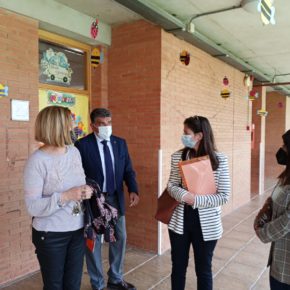 Cazorla (Cs) visita el CEIP Ginés Morata para conocer las necesidades del colegio