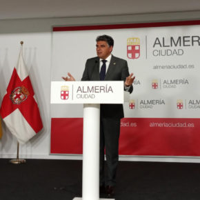 Cazorla (Cs): “La web del Ayuntamiento no puede seguir siendo el Granma de Almería”