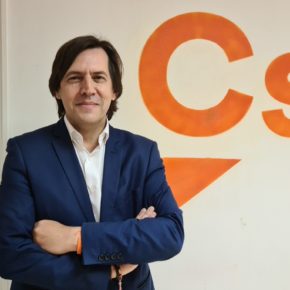 Burgos: “Almería recibe más de 1,3 millones de euros para I+D+I y para la modernización digital de autónomos y empresas a través de la Consejería naranja de Empleo”