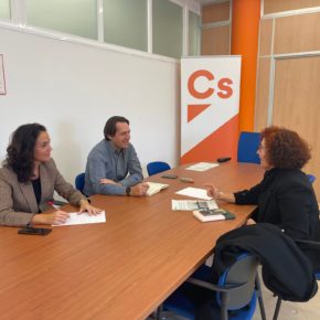 Burgos (Cs) atiende las demandas del Colegio de Psicólogos para mejorar la atención a la salud mental desde el Ayuntamiento de Almería