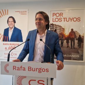 Rafa Burgos: "El programa electoral contiene 140 medidas para hacer de Almería una ciudad más moderna"